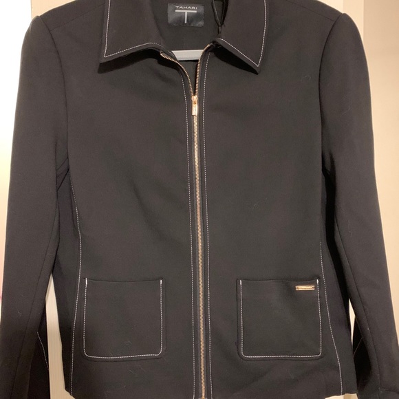 Tahari size 6 black jacket with front pockets - Picture 2 of 6